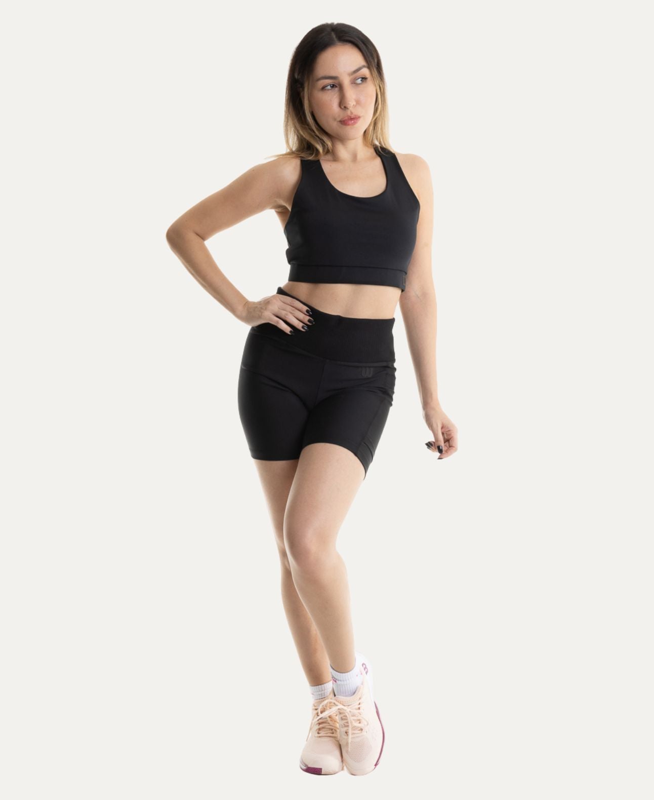 Short Tour Tight