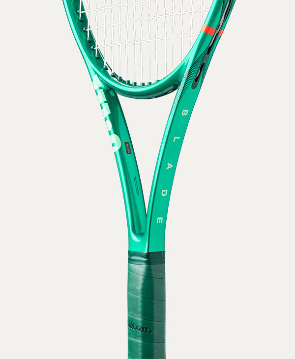 Wilson Blade 98 18x20 V10 - detalhe do aro em verde fosco Championship Green
